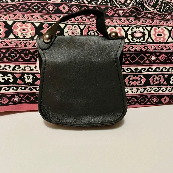 Y2K Nostalgia, Hello Kitty Pink and Black Crossbody Bag, Necklace, & Stickers - Picture 4 of 6